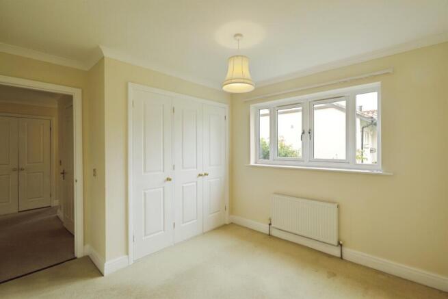2 bed Apartment for sale Image 11