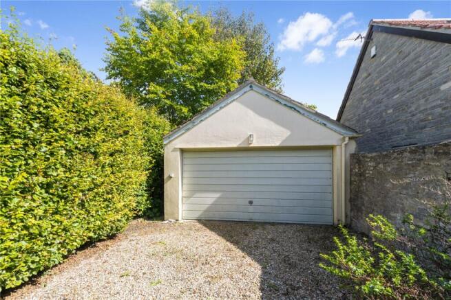 Garage/Drive
