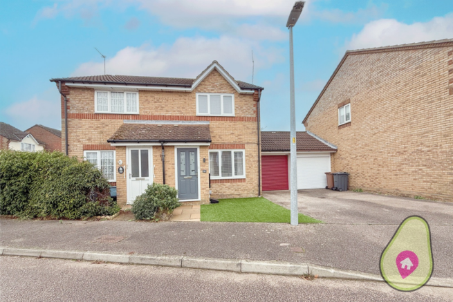 2-bed semi-detached on Sweyns Mead, Stevenage, Hertfordshire, SG2, £350,000