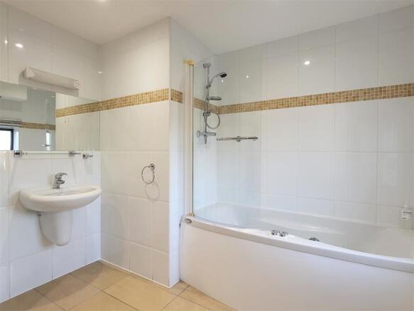 Spacious Family Bathroom