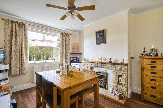 3 bed Semi-Detached for sale Image 4