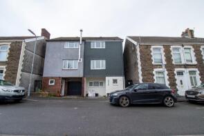 30b, Farm Road, Neath SA11 2TA