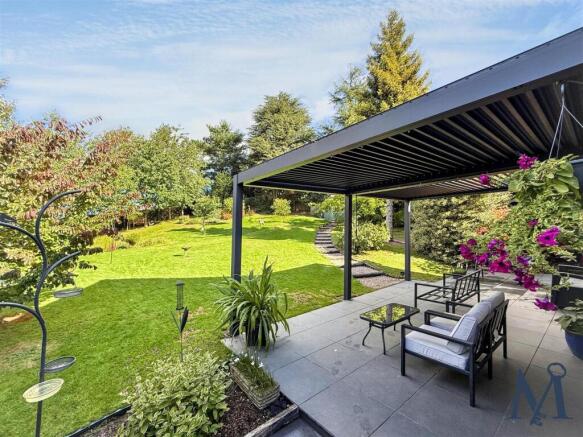 Substantial Rear Plot