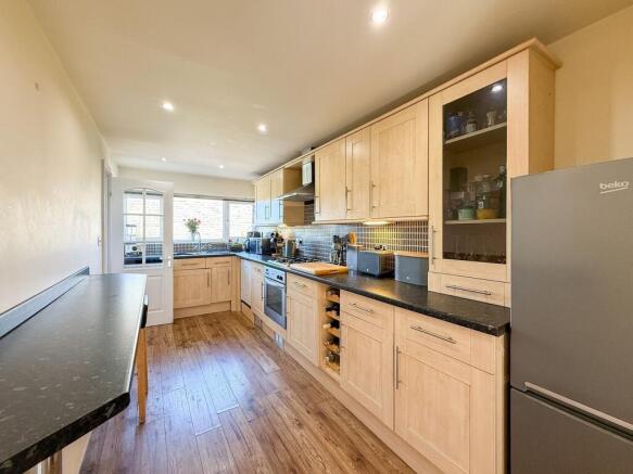 3 bed Detached for sale Image 5