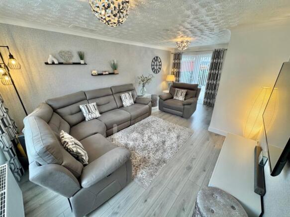 Lomond Place, Irvine lounge pic