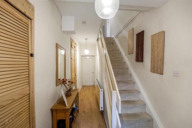 4 bed Semi-Detached for sale Image 5