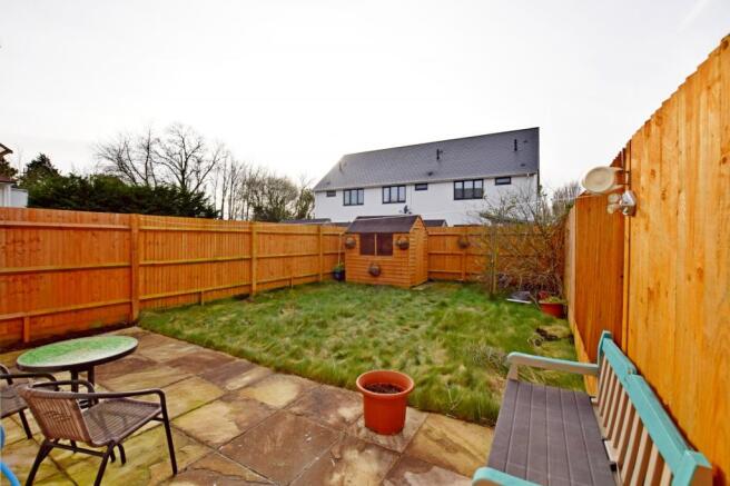 2 Bedroom property t