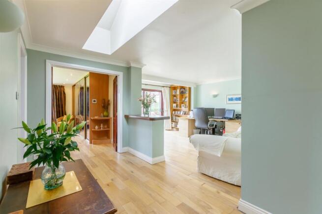 8474313-interior18v2.jpg