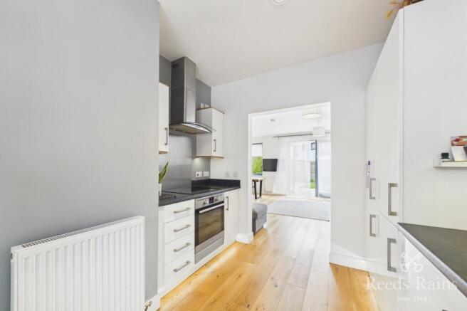 3 bed Semi-Detached for sale Image 6