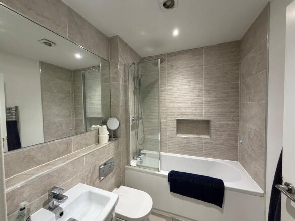 1 bed Apartment for sale Image 6