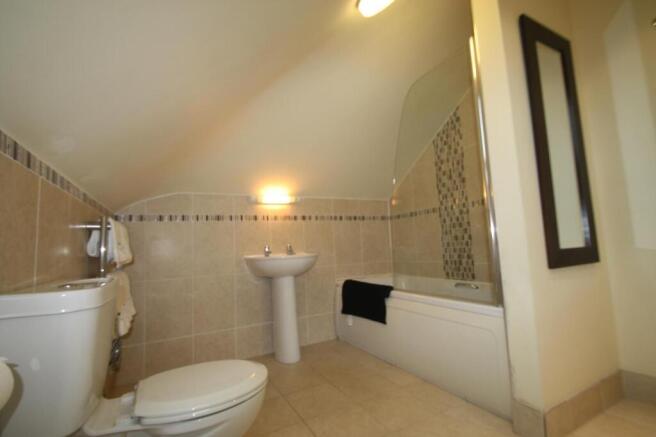 2 bed Flat to rent Image 6