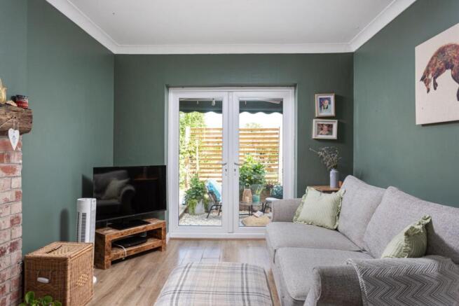 3 bed House for sale Image 4