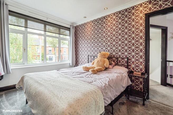 3 bed Semi-Detached for sale Image 11
