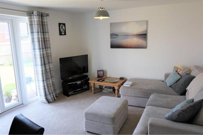 Lounge/Dining Room