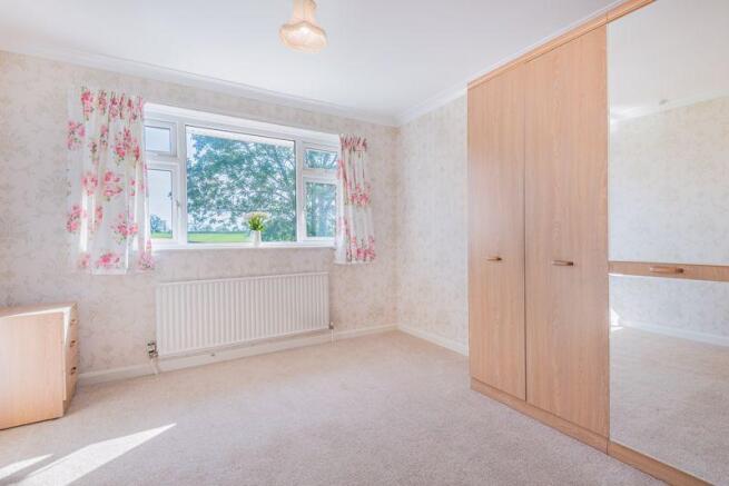 Bedroom, 28 Ba...