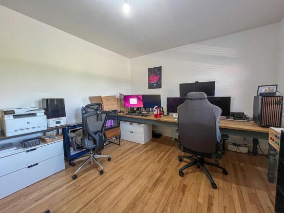 Photo 10