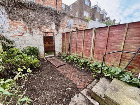 2 bed Terraced for sale Image 9