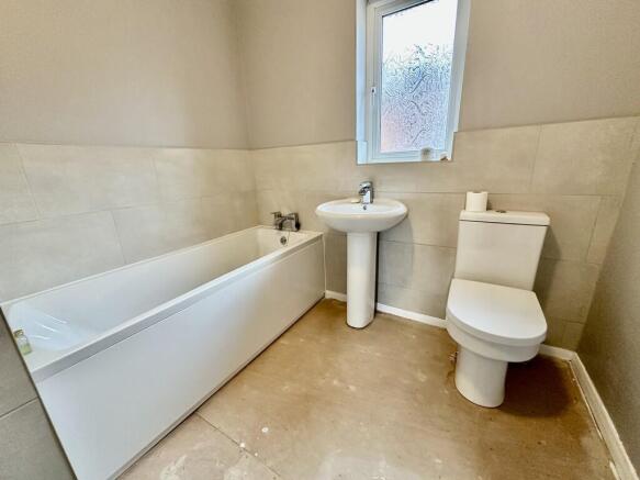 3 bed Detached Bungalow for sale Image 12