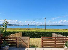 3, 71 Hive Gardens, Chaddesley Glen, Poole BH13 7PD