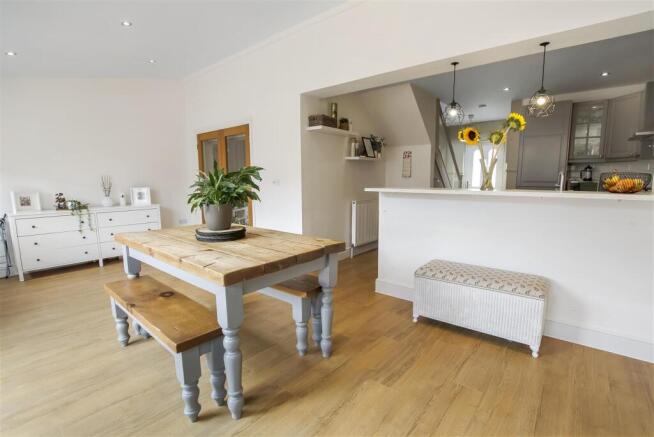 3 bed Terraced for sale Image 4