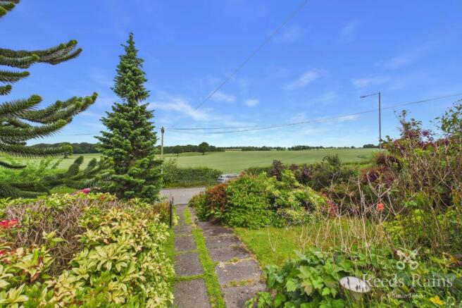 Front Garden/View