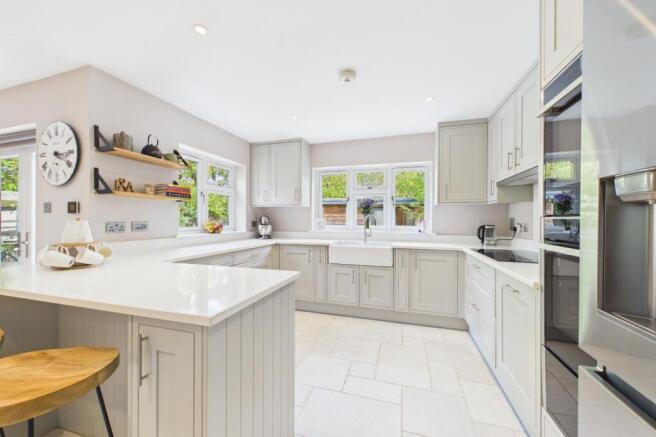 Finchampstead Road, Wokingham, Berkshire, RG41 photo 4