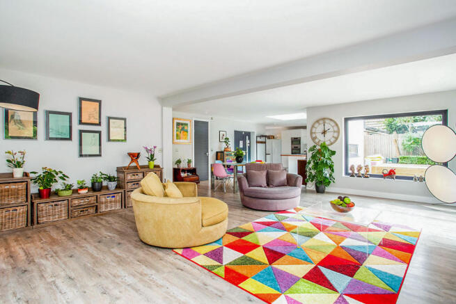 Living/Dining Area