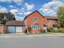 70, The Avenue, Liphook GU30 7QS