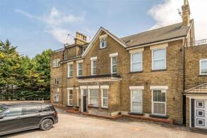 4, 23 Oakcroft, Somertrees Avenue, Grove Park, London SE12 0BT