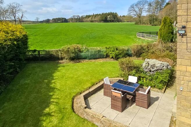 4 bed Detached for sale Image 4