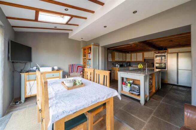 Kitchen-7.jpg
