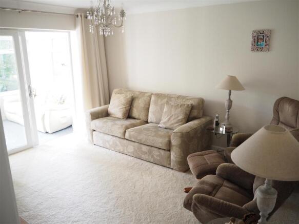Lounge 548