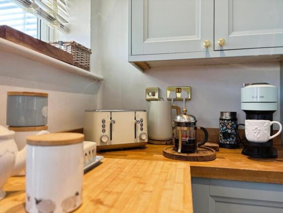 3 bed Terraced for sale Image 10