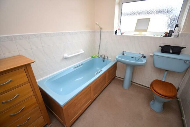 Bathroom.JPG