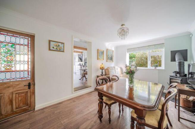 5 bed Detached for sale Image 7