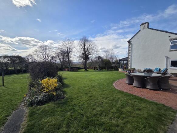 3 bed Farm House for sale Image 11