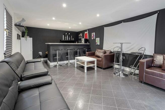 Summer House/Bar