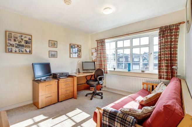 BEDROOM 2