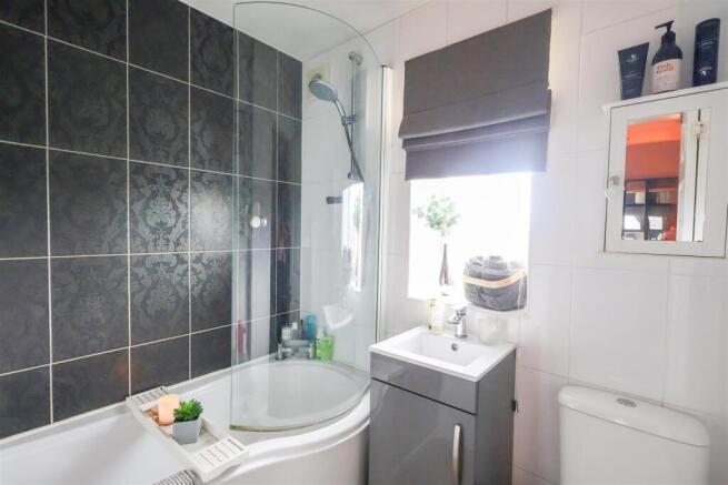 3 bed Detached for sale Image 6