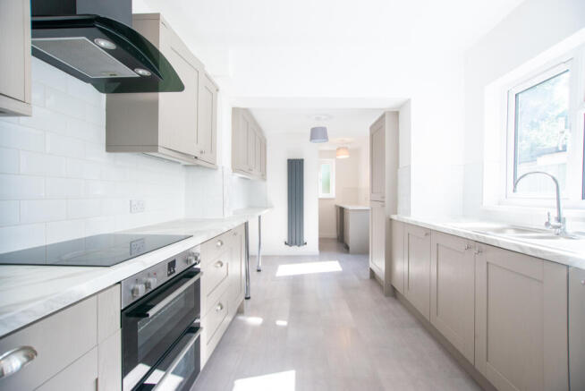 3 bed Terraced to rent Image 7