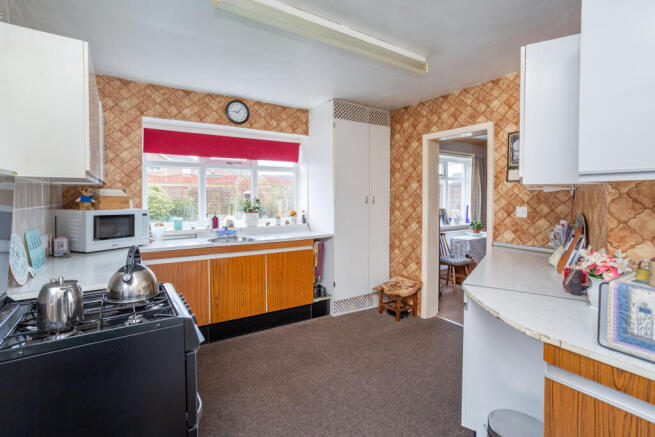 Kitchen b