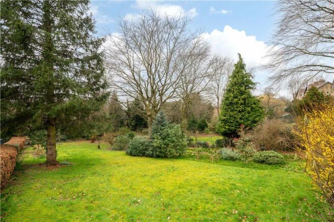 Extensive Gardens