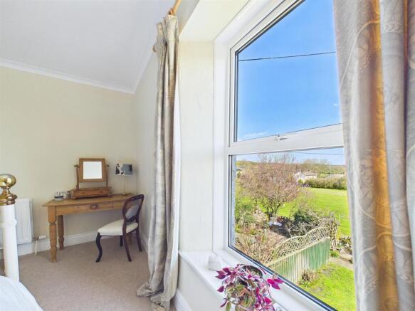 2 bed House for sale Image 7