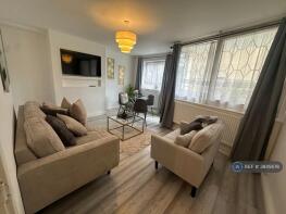 Flat 5, Hammersley House, Pomeroy Street, London SE14 5BH