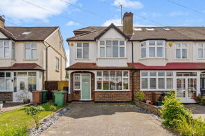12, Sparrow Farm Road, Stoneleigh KT17 2JL