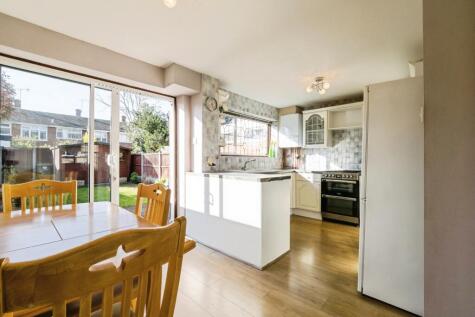 Midhurst Close, Hornchurch, RM12