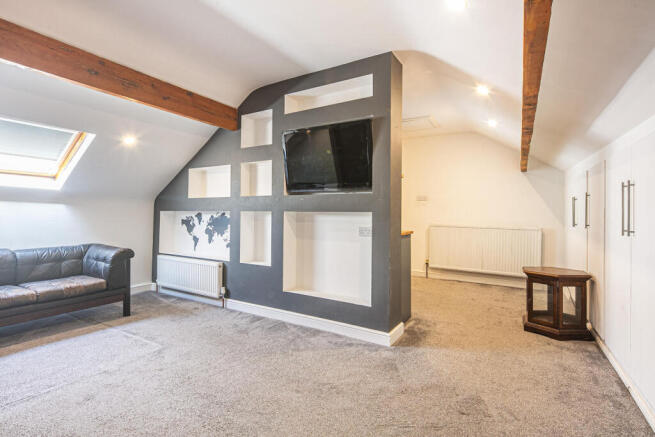 4 bed Terraced for sale Image 4