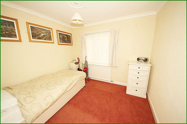 2nd bedroom