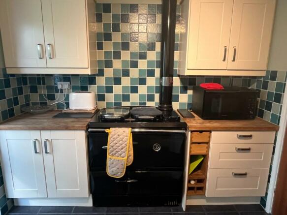 kitchen 3.jpg