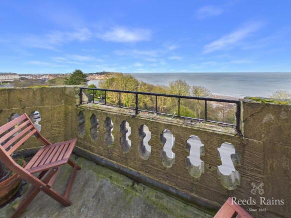 2 bed Apartment for sale Image 6